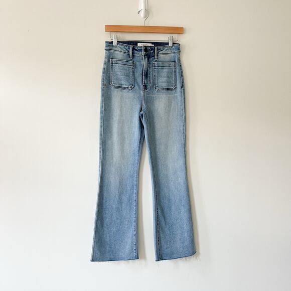 Hidden Los Angeles Happi Crop Light Wash Crop Flare Denim Jeans, Size 26 - Picture 2 of 12